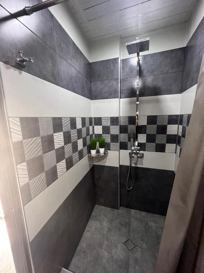 Comfortable Apartment Комфортные Апартаменты Self Check In 耶烈万 外观 照片